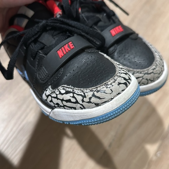 Nike Air Jordan Legacy 312 Low GS Black Blue Red size 11c - Picture 4 of 10